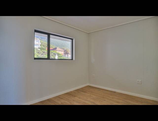 2 BEDROOM APARTMENT FOR SALE IN MUIZENBERG